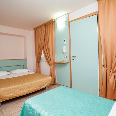 לזינה Villaggio Albatros Resort מראה חיצוני תמונה