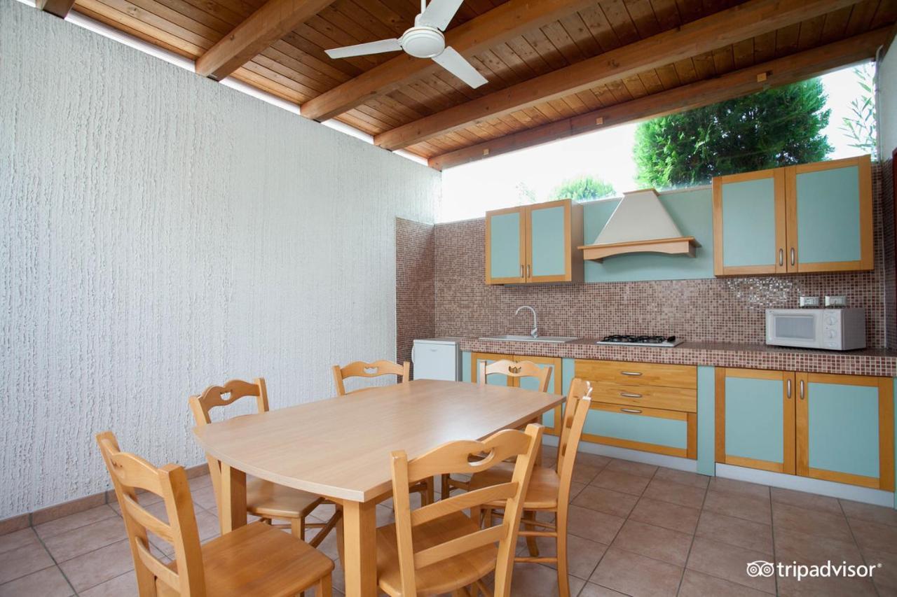 לזינה Villaggio Albatros Resort מראה חיצוני תמונה