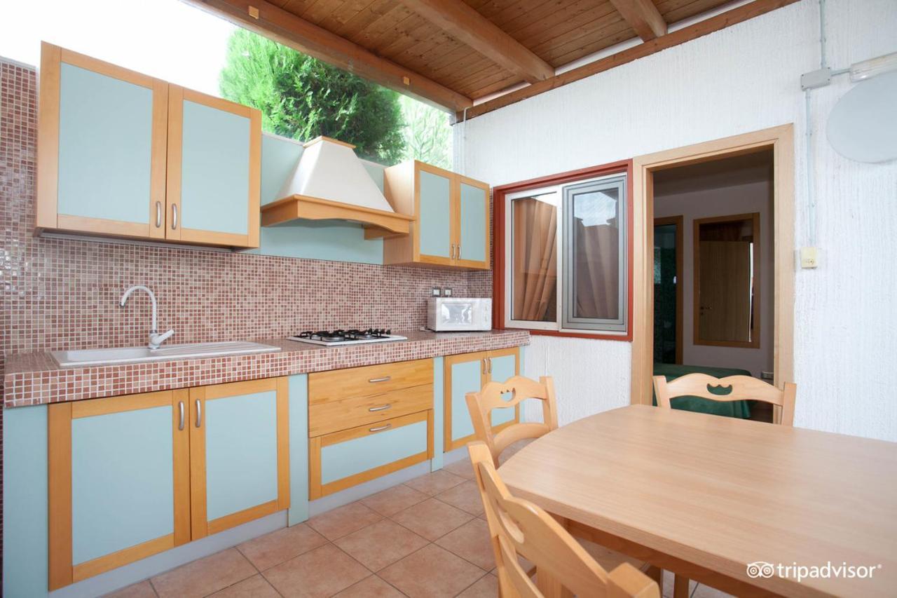 לזינה Villaggio Albatros Resort מראה חיצוני תמונה