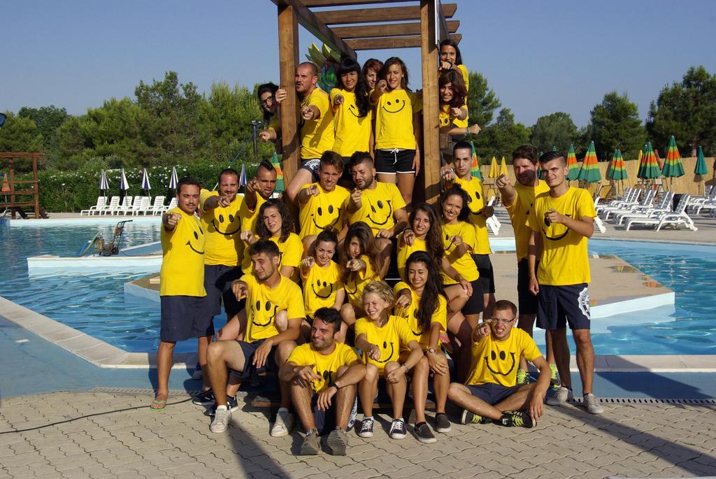 לזינה Villaggio Albatros Resort מראה חיצוני תמונה