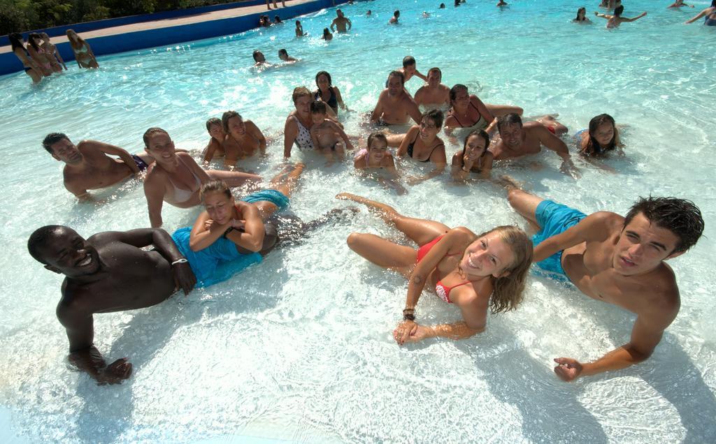 לזינה Villaggio Albatros Resort מראה חיצוני תמונה