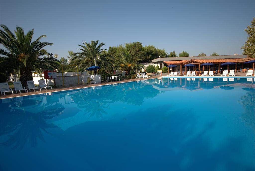לזינה Villaggio Albatros Resort מראה חיצוני תמונה