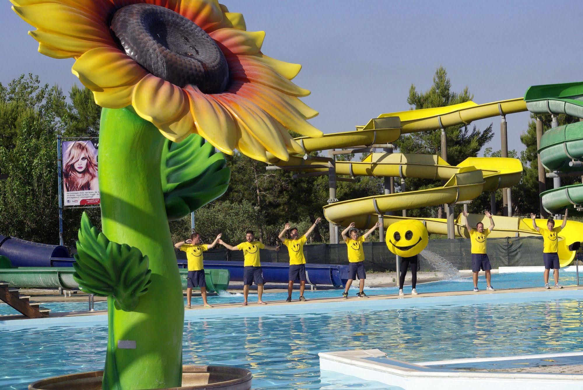 לזינה Villaggio Albatros Resort מראה חיצוני תמונה
