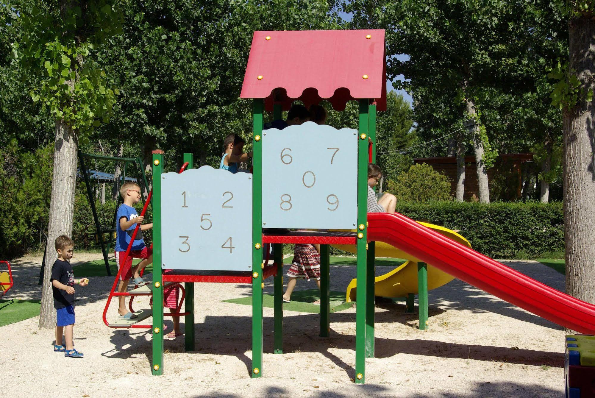 לזינה Villaggio Albatros Resort מראה חיצוני תמונה