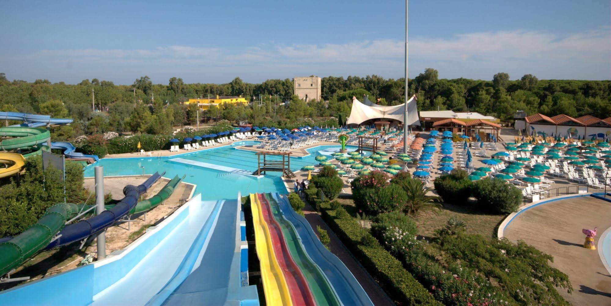 לזינה Villaggio Albatros Resort מראה חיצוני תמונה